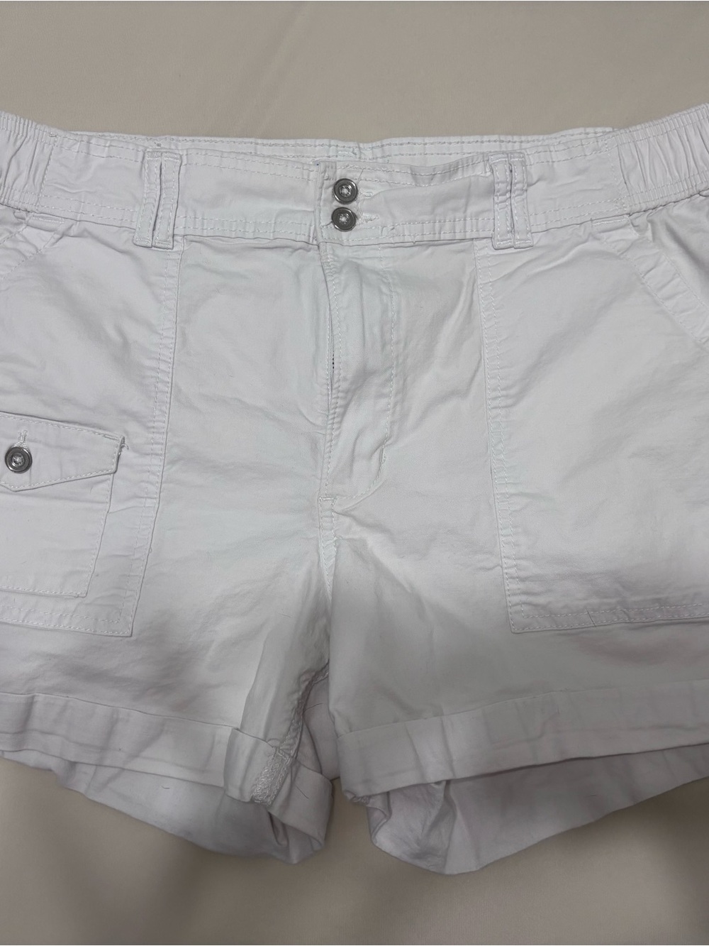 Time and Tru White Women's Cargo Bermuda Shorts